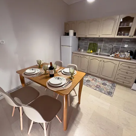 Delmare View House Apartament *